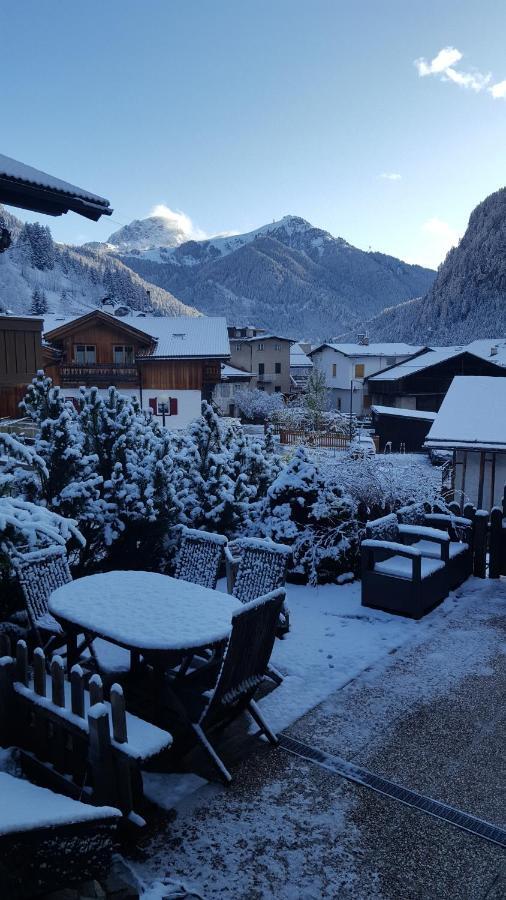 La Tana Dell'Orso Campitello di Fassa Exterior foto